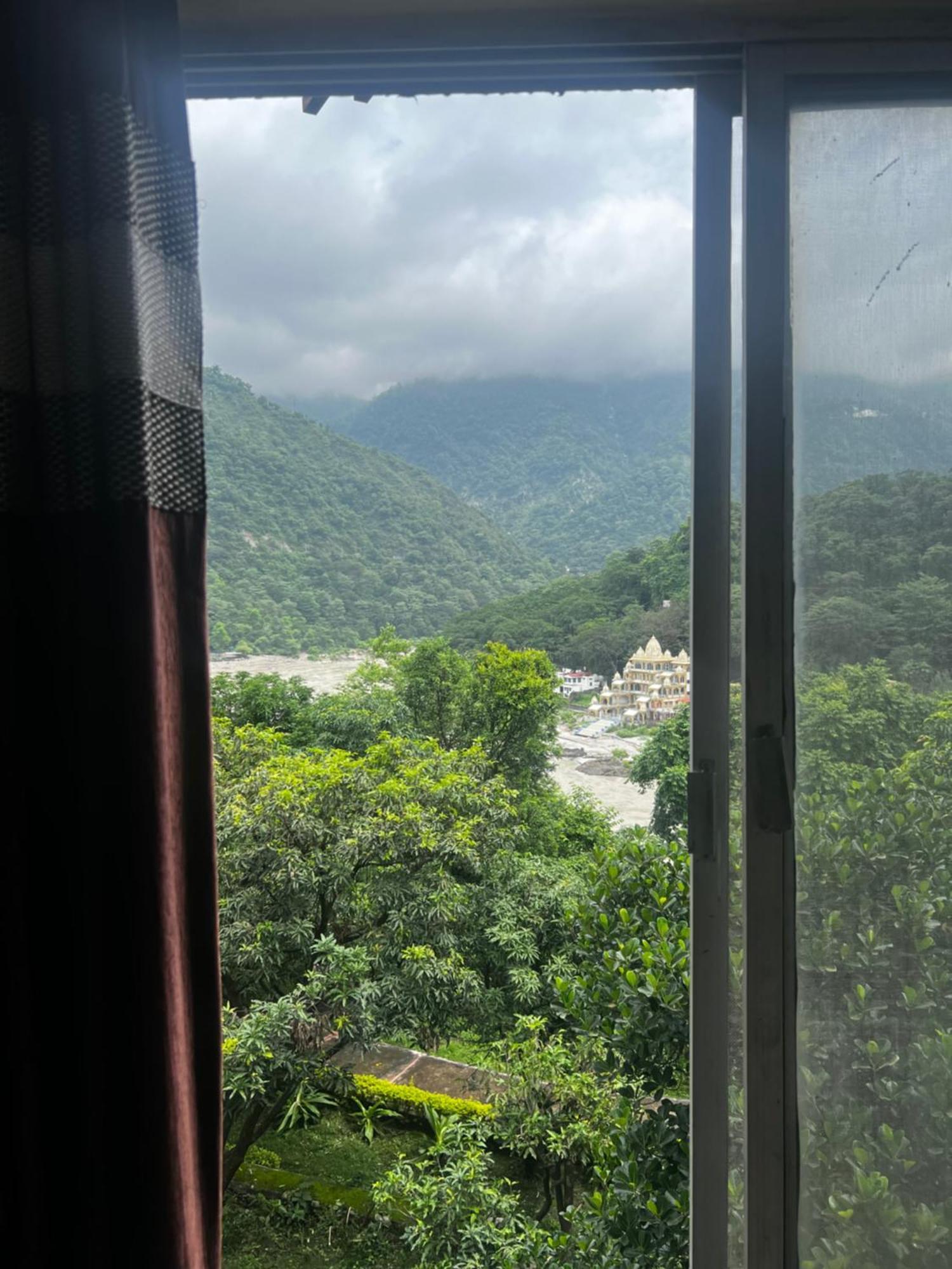Art Bliss Hostel Rishikesh Exterior photo